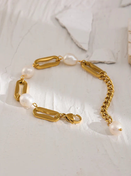 Rosalina - Elegant Pearl Chain Bracelet