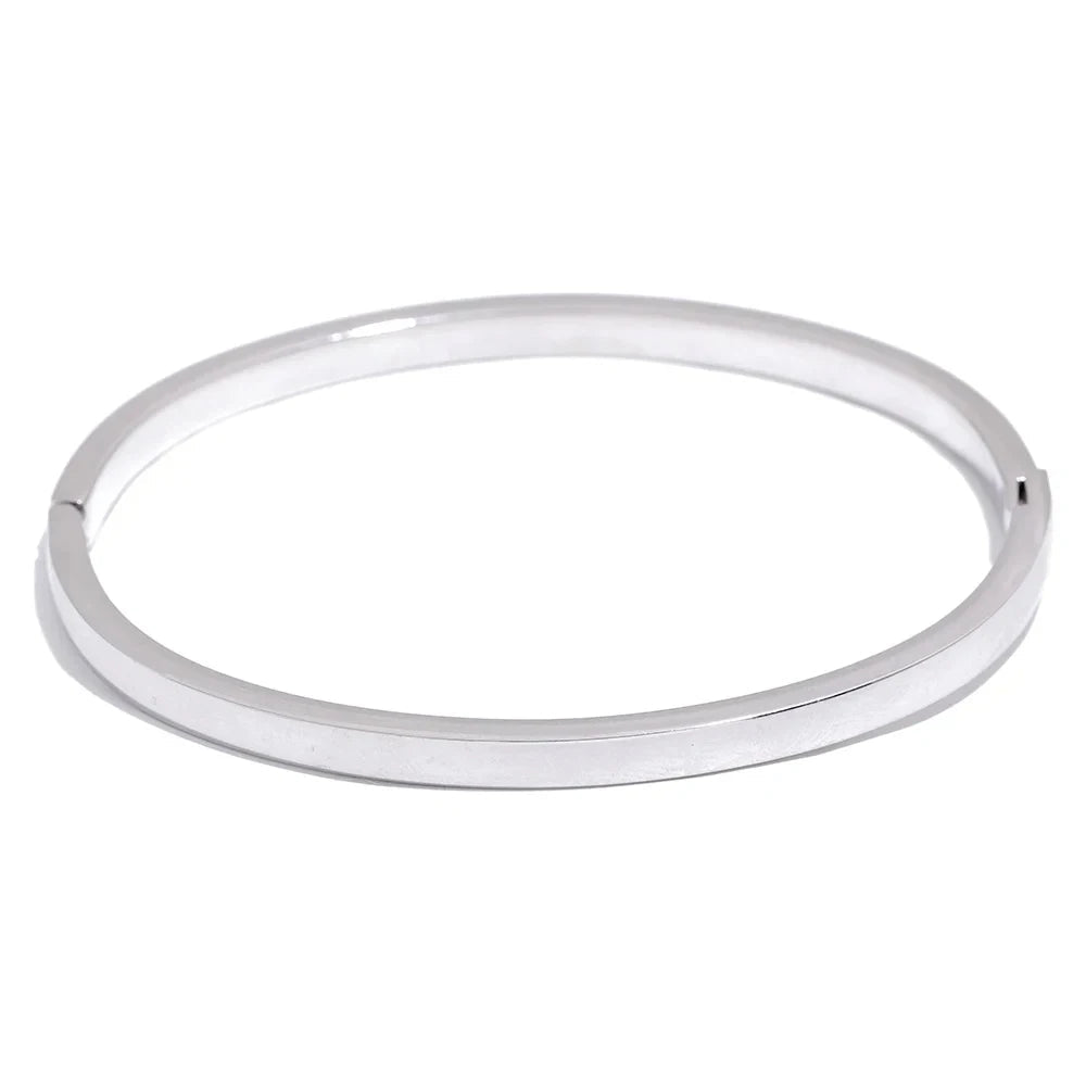 Chloé - Smooth Minimalist Bracelet