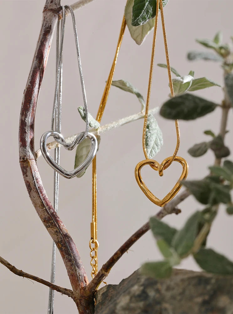 Isolde - Heart Hollow Pendant