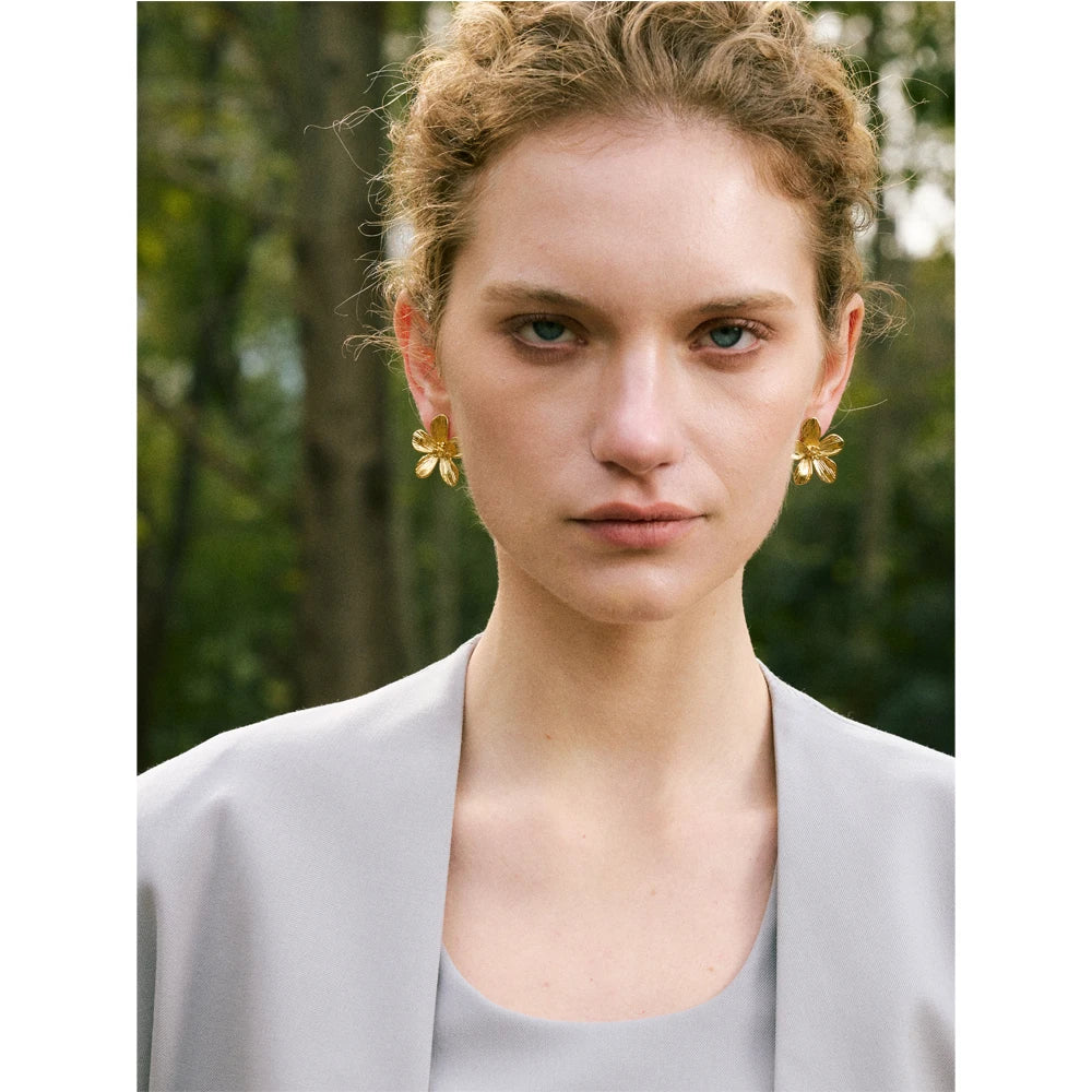 Belladonna - Metal Flower Stud Earrings