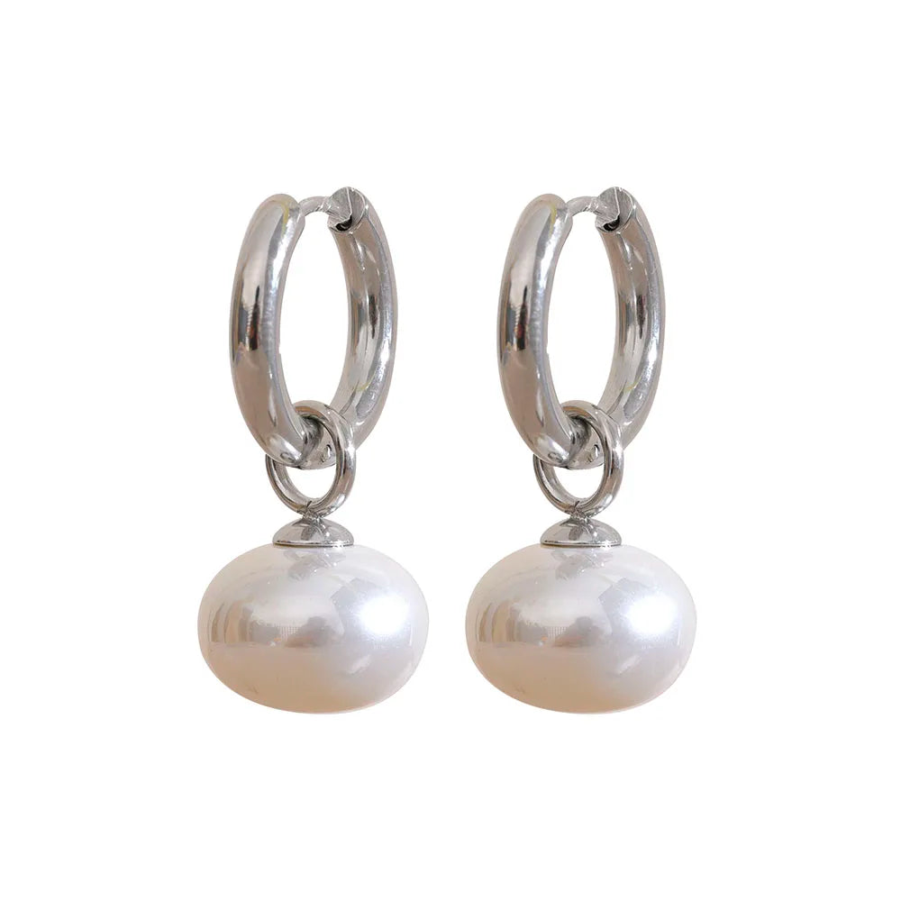 Moonwake - Pearls Earrings